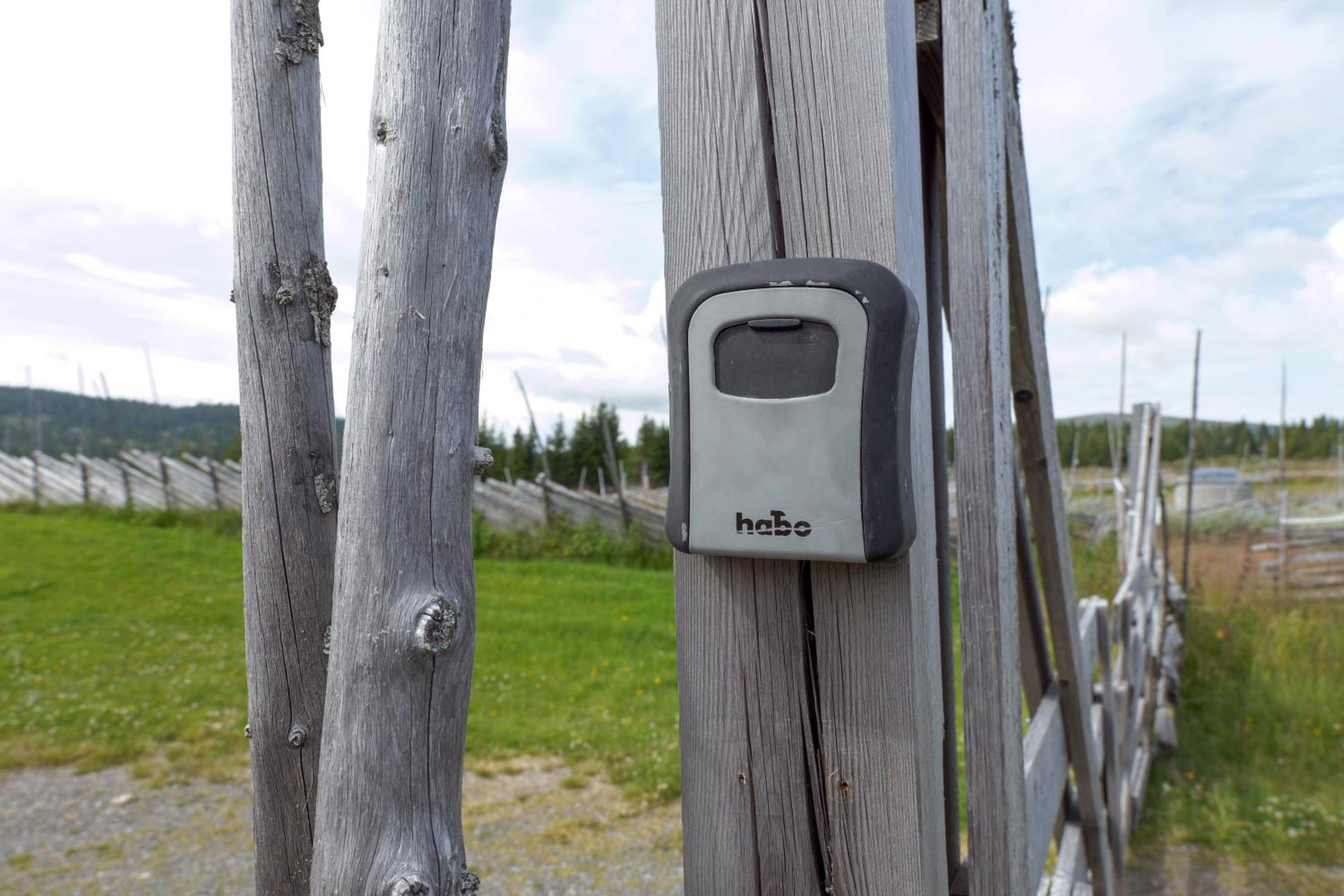 Lodge: Modern With Scenic Trail Access